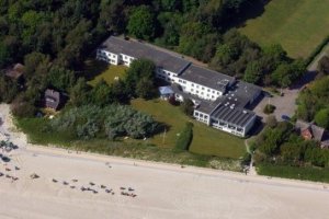 Blick auf die Nordseesanatorium Marienhof - Wyk auf Föhr Schleswig-Holstein Deutschland Rehaklinik Schleswig-Holstein: Nordseesanatorium Marienhof - Wyk auf Föhr