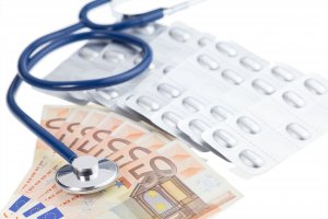 Aktuelles: AMNOG-Report 2019: 100.000 Euro und mehr für neue Medikamente - DAK-G