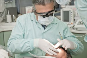 Amalgam aus den Zähnen entfernen: Ein Leitfaden zur Entgiftung Ratgeber: Amalgam aus den Zähnen entfernen: Ein Leitfaden zur Entgiftung