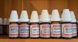 Homöopathische Medikamente richtig lagern: Tipps für eine optimale Aufbewahrung Ratgeber: Homöopathische Medikamente richtig lagern: Tipps für eine optimale Auf