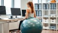 Ratgeber: Ratgeber für ein gesundes Arbeiten im Büro: Bewegung und Sitzalternati